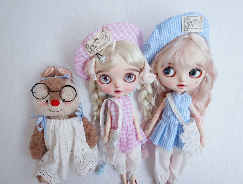 Vintage-Modern Blythe Doll Outfit: Blue Checkered Dress with Floral Details & Accessories - Image 6