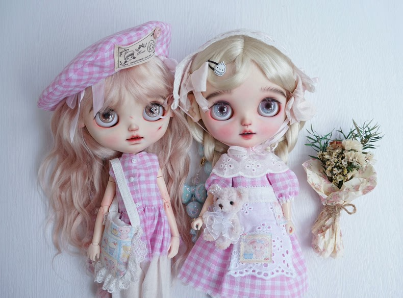 Charming Blythe Doll Outfit: Pink Plaid Dress & Elegant Accessories for OB22/OB24 BJD – Romantic & Collectible - Image 1