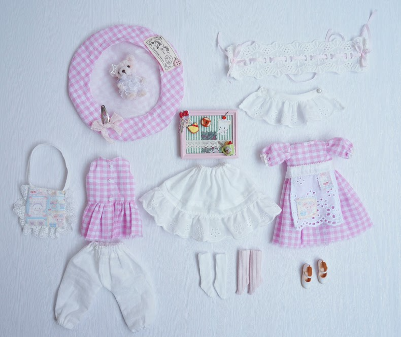 Charming Blythe Doll Outfit: Pink Plaid Dress & Elegant Accessories for OB22/OB24 BJD – Romantic & Collectible - Image 3