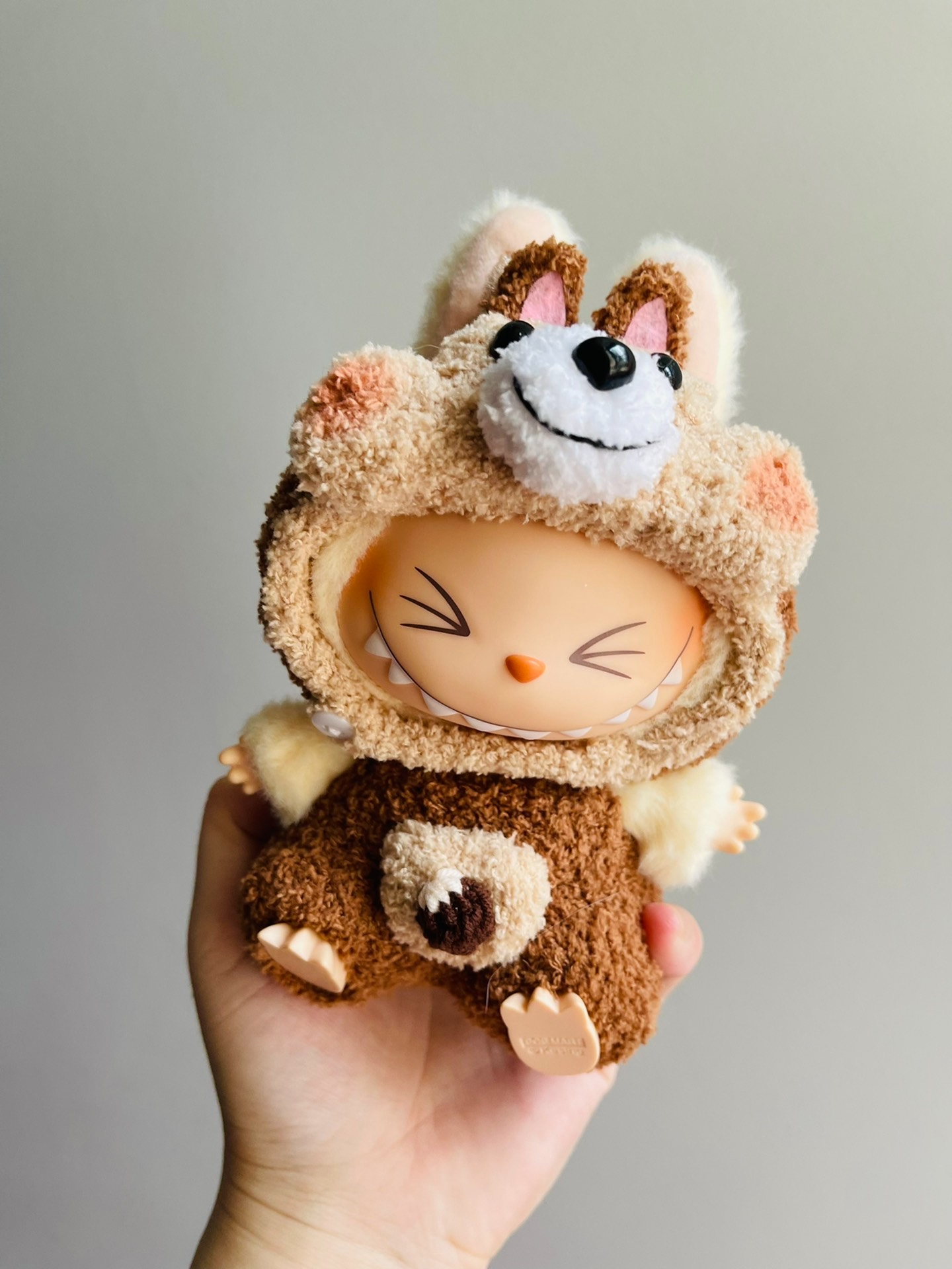 Adorable Labubu Squirrel Outfit – Cozy Plush Forest Ensemble for Doll Collectors - Image 1