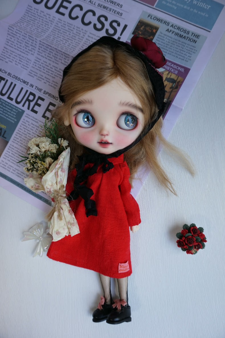 Vibrant Red Blythe Doll Dress Set with Rose Hairband & Lace Stockings – OB22/OB24 - Image 4