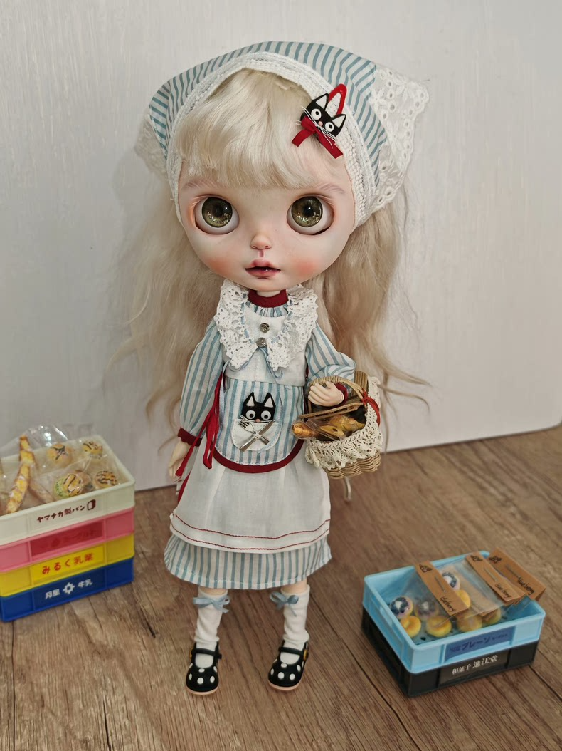 Charming Picnic-Themed BLYTHE Doll Outfit – Lace Headscarf & Cat Motif, OB24 Size, Premium Cotton - Image 2