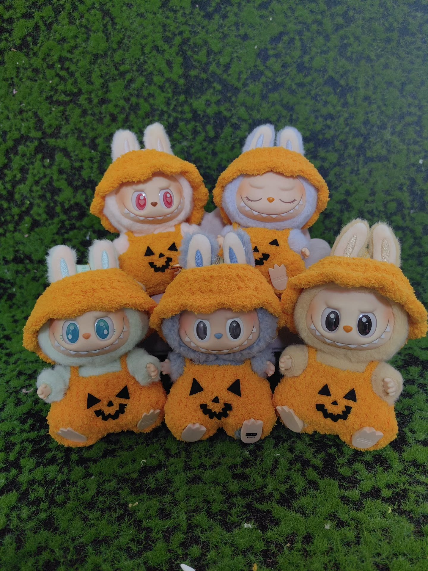 Adorable Halloween Pumpkin Costume for Labubu Dolls – Festive Orange Jack-O'-Lantern Outfit - Image 4