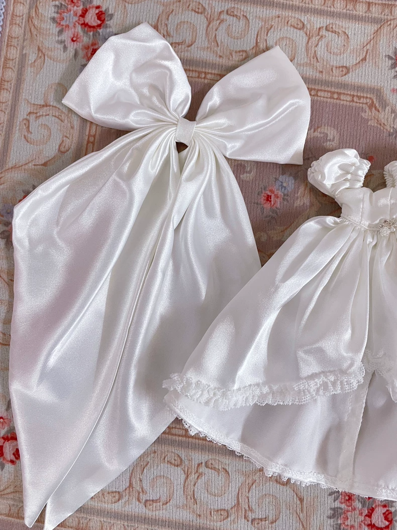 Elegant Blythe Doll Outfit with Lace & Satin - Detachable Bow & Headpiece for Collectors - Premium Quality & Versatile Styling - Image 3