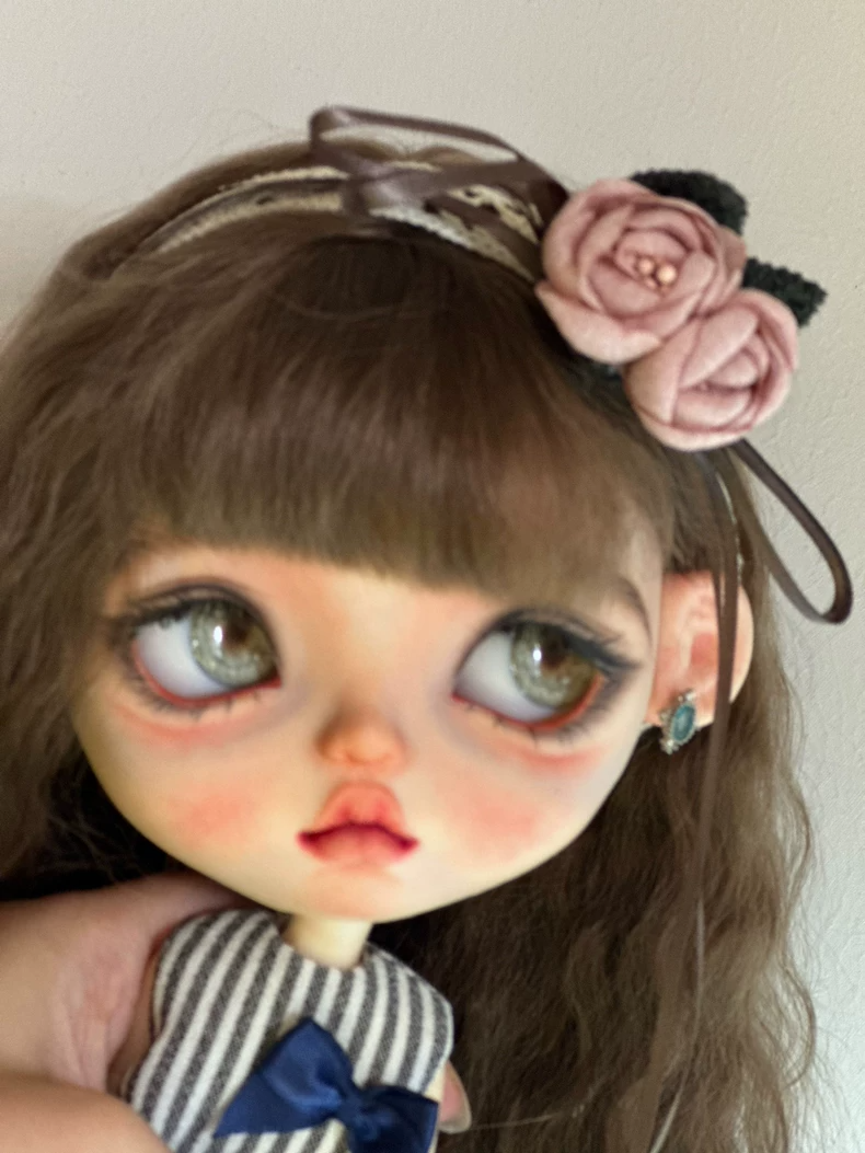 Elegant Floral Headbands for Dolls: Timeless Accessories for Versatile Styling - Image 5