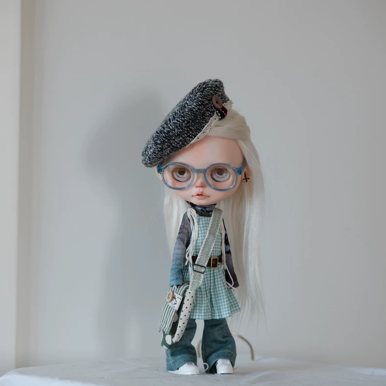 Chic Playful Blythe Doll Outfit: Beret, Checkered Dress & Denim Pants - Layered Style - Image 1