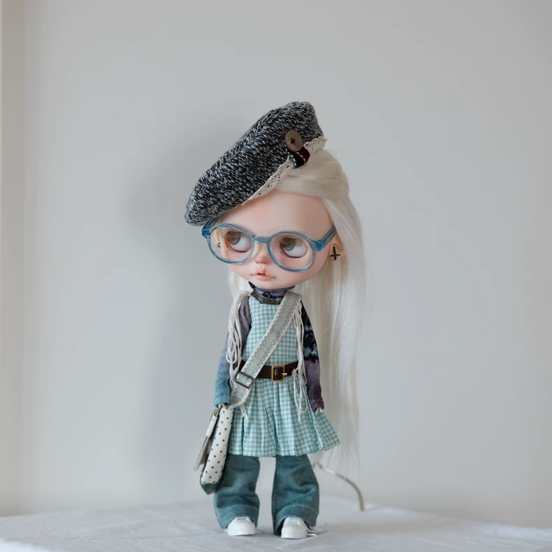 Chic Playful Blythe Doll Outfit: Beret, Checkered Dress & Denim Pants - Layered Style - Image 7