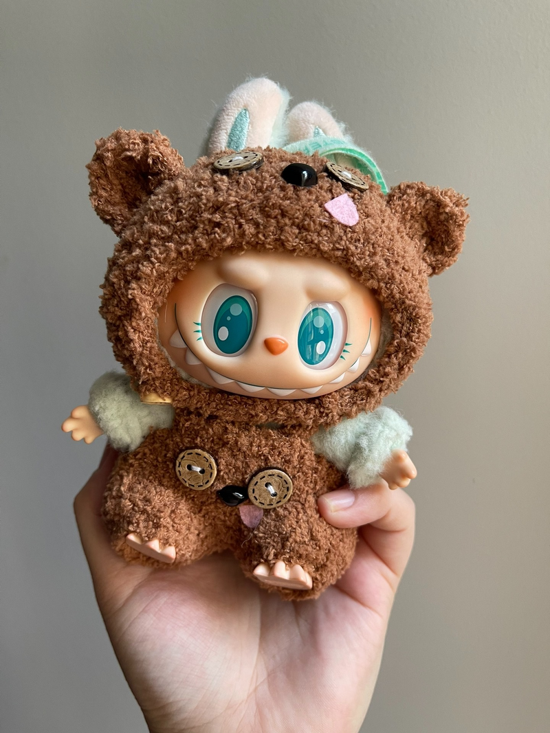Adorable Plush Bear Outfit for Labubu Dolls – Soft & Whimsical Collectible Costume - Image 1