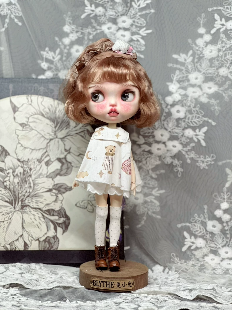 Charming Blythe Doll Dress & Socks Set – Pastel Teddy Bear Theme for ob24 Dolls - Image 2