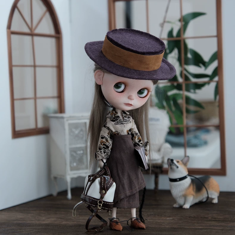 Chic BLYTHE Outfit: British Cotton Semi-Formal Blouse & Skirt Set for Collectors - Image 7