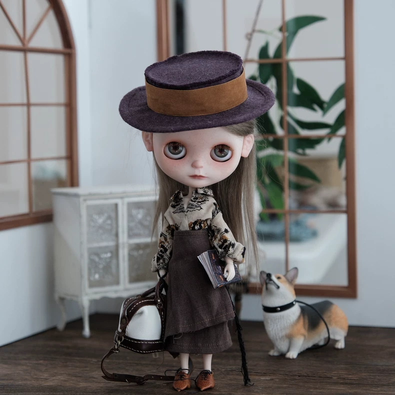 Chic BLYTHE Outfit: British Cotton Semi-Formal Blouse & Skirt Set for Collectors - Image 8