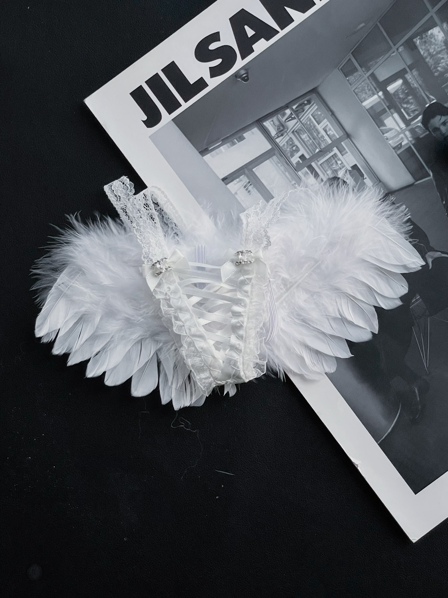 Whimsical Angelic LABUBU Doll Outfit – Feathers, Lace & Elegant Wings for Collectible Play - Image 2