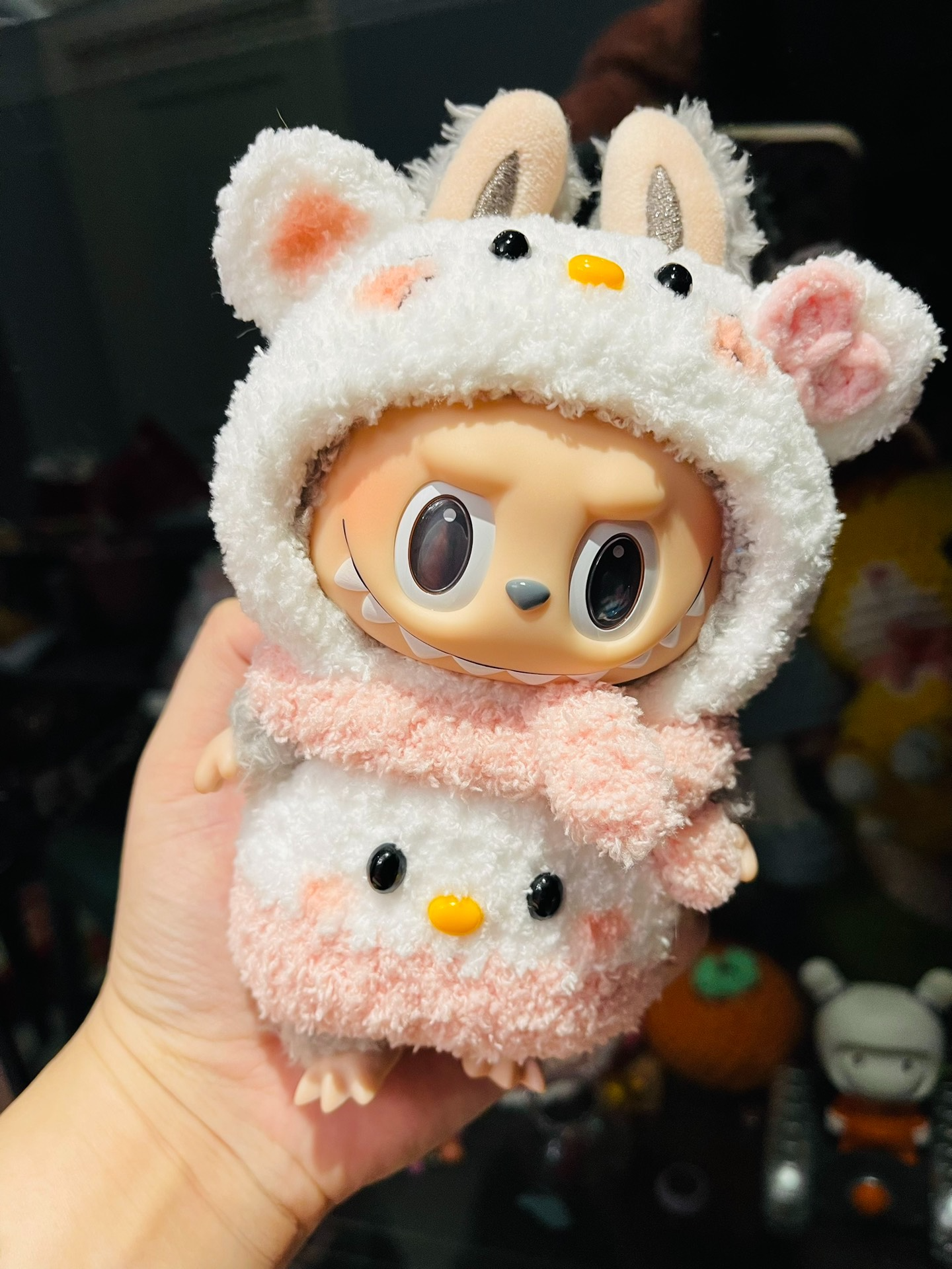Adorable Labubu Hello Kitty Outfit – Premium Collectible Doll Clothes for Display & Play - Image 1