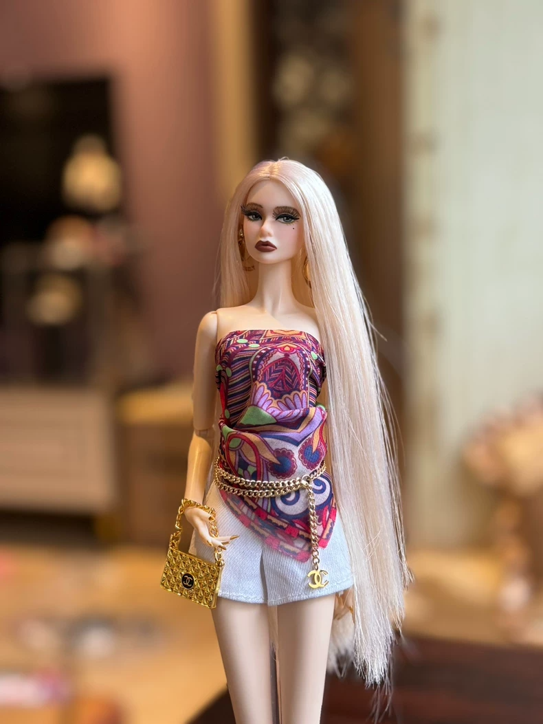 Vibrant Summer BJD Outfit: Stylish Strapless Top & Shorts with Waist Chain & Handbag - Image 2