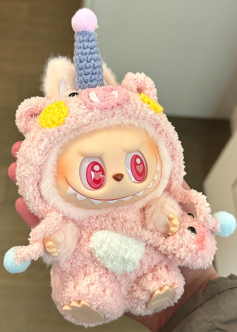 Adorable LABUBU Doll Outfit – Pink Unicorn Onesie with Hood & Pig Accessory - Image 1