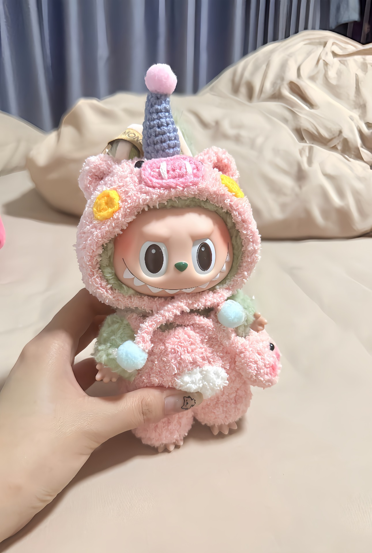 Adorable LABUBU Doll Outfit – Pink Unicorn Onesie with Hood & Pig Accessory - Image 7