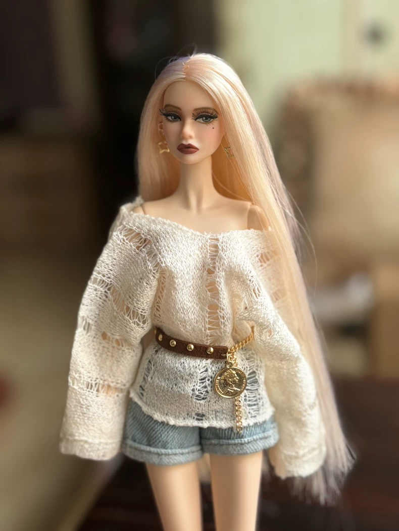 Blythe Doll Outfit Set: Cozy Knit Sweater, Denim Shorts, Belt & Lace Socks for Barbie Mezco Dream - Image 2