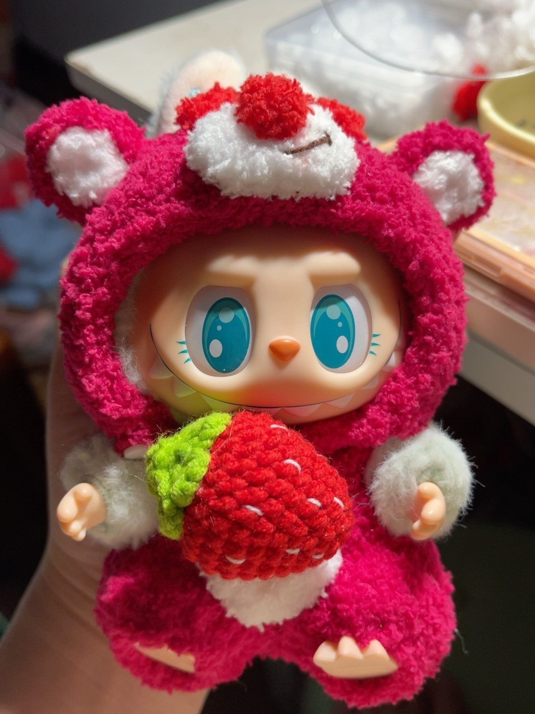 Adorable Strawberry Labubu Outfit – Plush Red & White Doll Clothes for 1st & 2nd Gen - Image 1