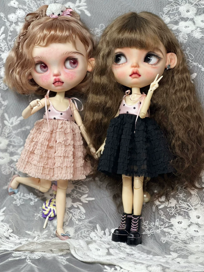 Exquisite Handcrafted Blythe Doll Outfits: Elegant Cake Princess & Playful Apron Dresses - Image 1