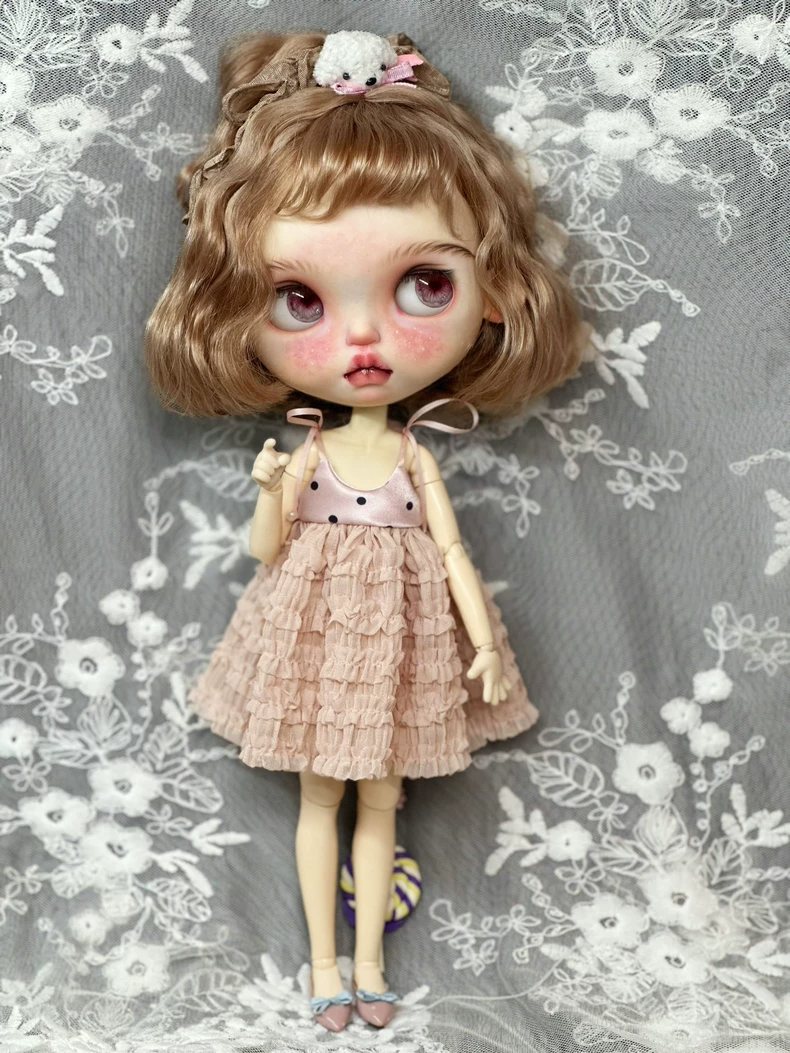 Exquisite Handcrafted Blythe Doll Outfits: Elegant Cake Princess & Playful Apron Dresses - Image 8