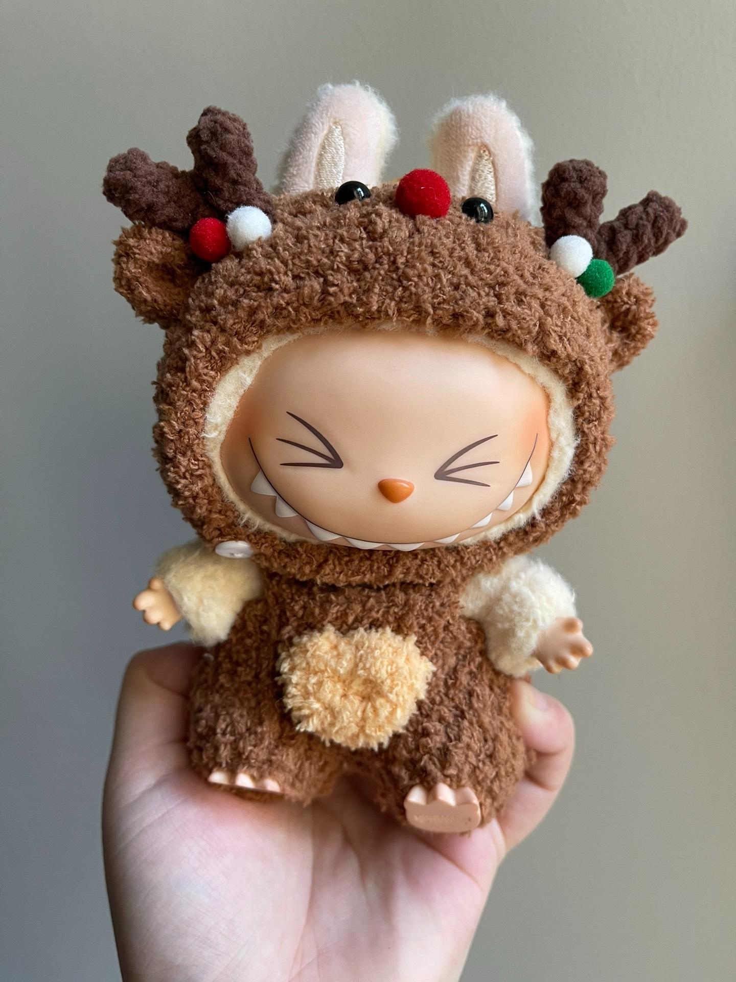 Festive Labubu Reindeer Outfit – Cozy Plush Antlers & Holiday Charm for Dolls - Image 1