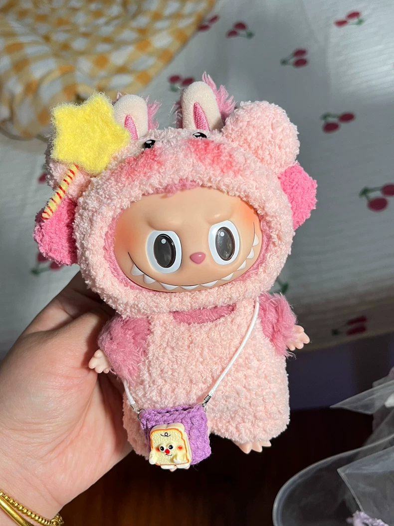 Adorable Plush Labubu Doll Outfit – Soft Fleece, Pink & Star Hood, Fits All Generations – Perfect Gift & Collectible! - Image 2
