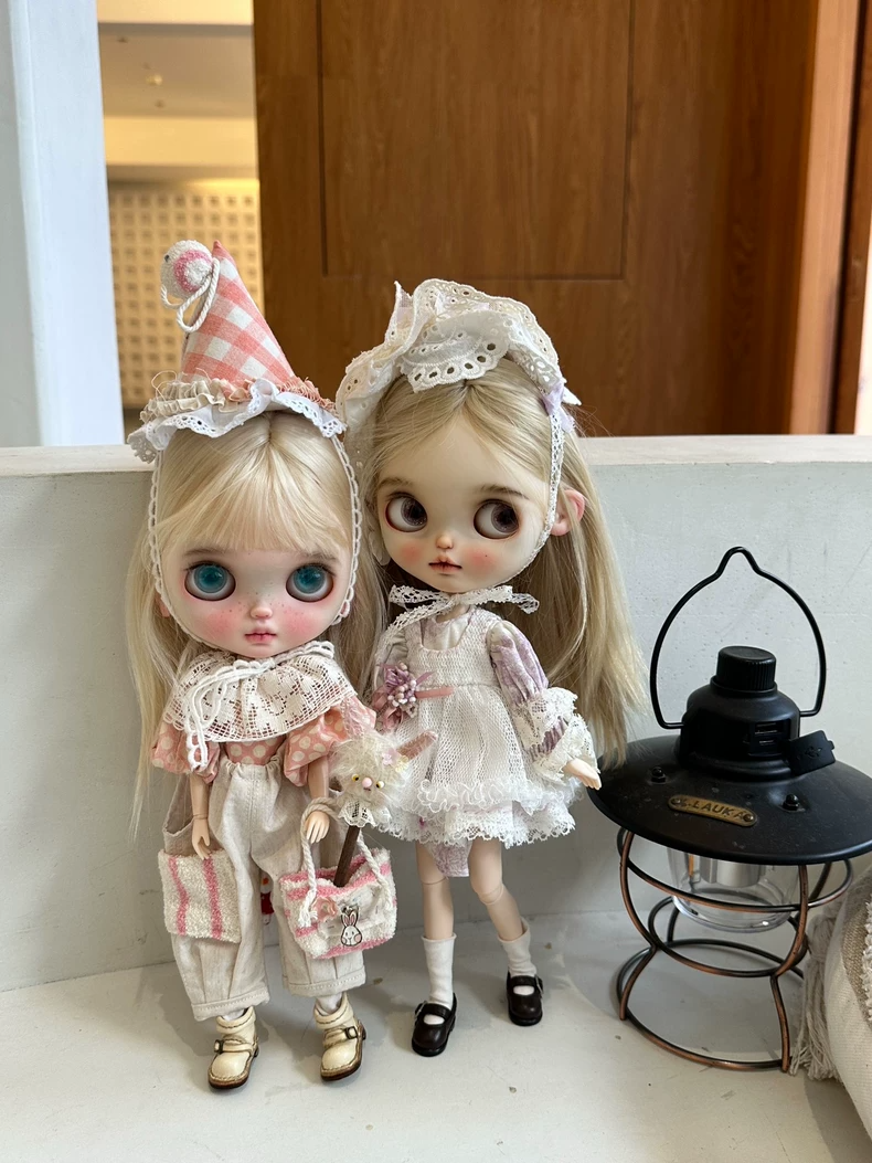 Vintage Charm BLYTHE Doll Outfit – Handmade Pastel Dress Set with Accessories for Creative Play & Display - Image 5