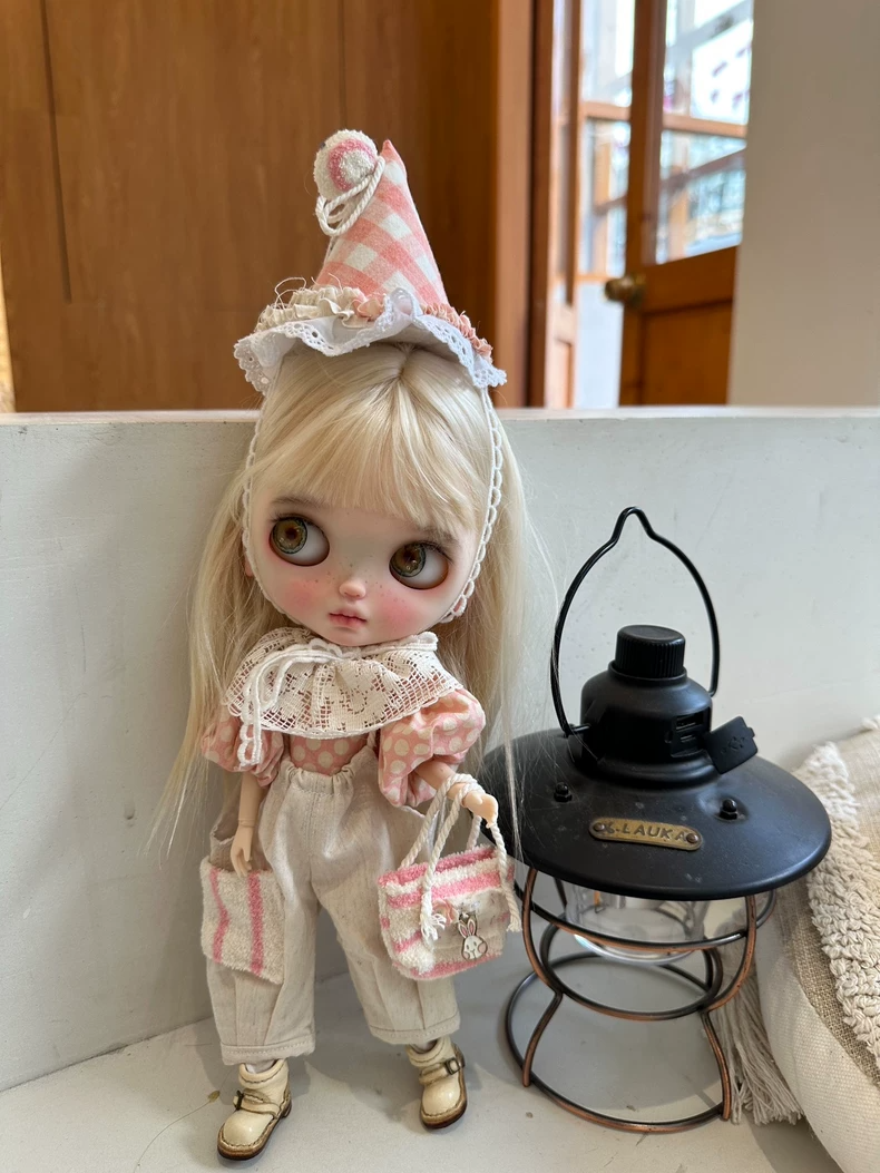 Vintage Charm BLYTHE Doll Outfit – Handmade Pastel Dress Set with Accessories for Creative Play & Display - Image 6