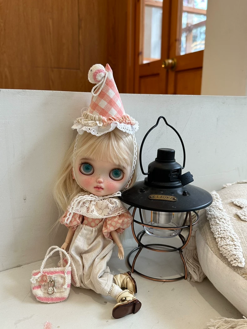 Vintage Charm BLYTHE Doll Outfit – Handmade Pastel Dress Set with Accessories for Creative Play & Display - Image 7