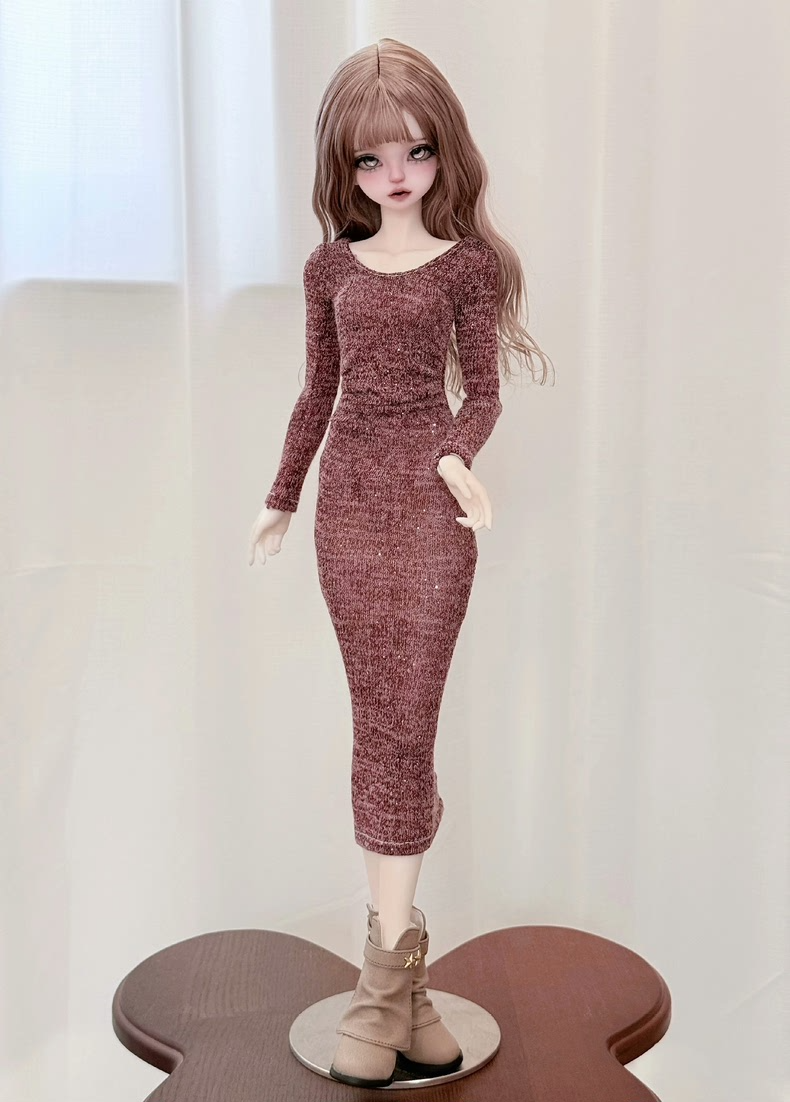 Elegant BJD 1/4 Doll Dresses: Premium Knitted Burgundy & Red Outfits for Collectors - Image 6