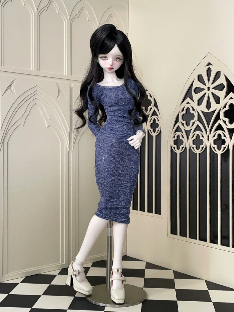 Elegant BJD 1/4 Doll Dresses: Premium Knitted Burgundy & Red Outfits for Collectors - Image 7