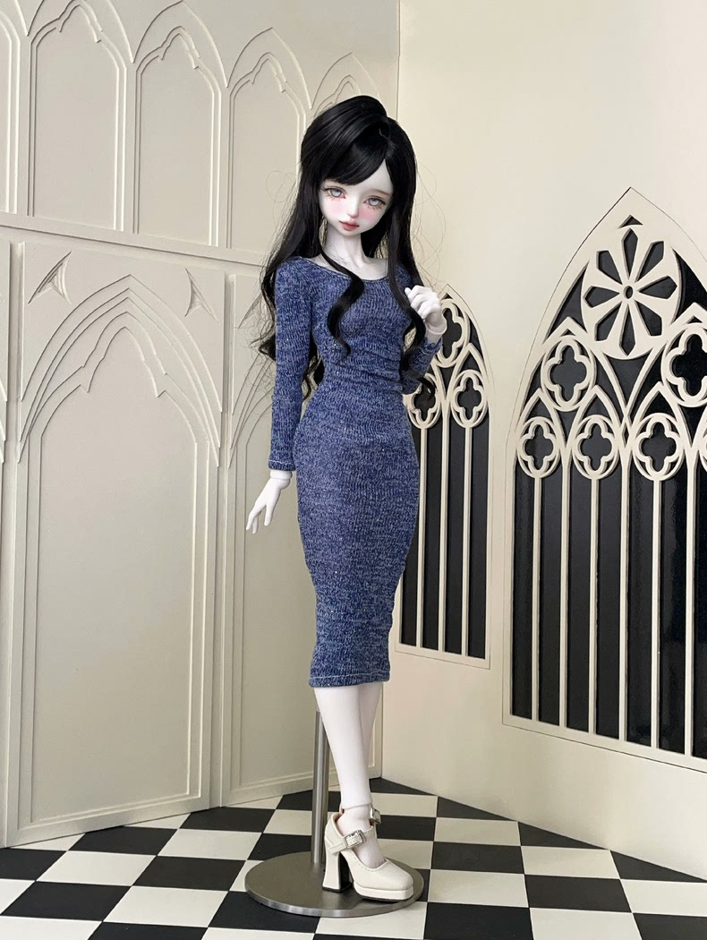 Elegant BJD 1/4 Doll Dresses: Premium Knitted Burgundy & Red Outfits for Collectors - Image 9