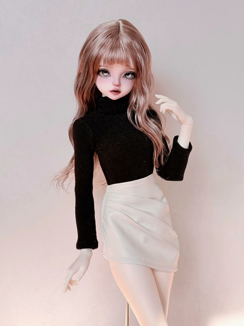 Stylish BJD 1/4 Doll Outfit: Knit Top & Leather Skirt Set for Fashionable Customization - Image 2