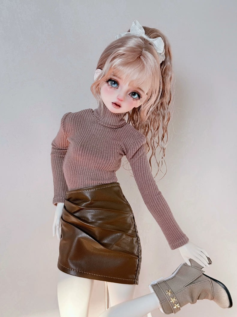 Stylish BJD 1/4 Doll Outfit: Knit Top & Leather Skirt Set for Fashionable Customization - Image 5