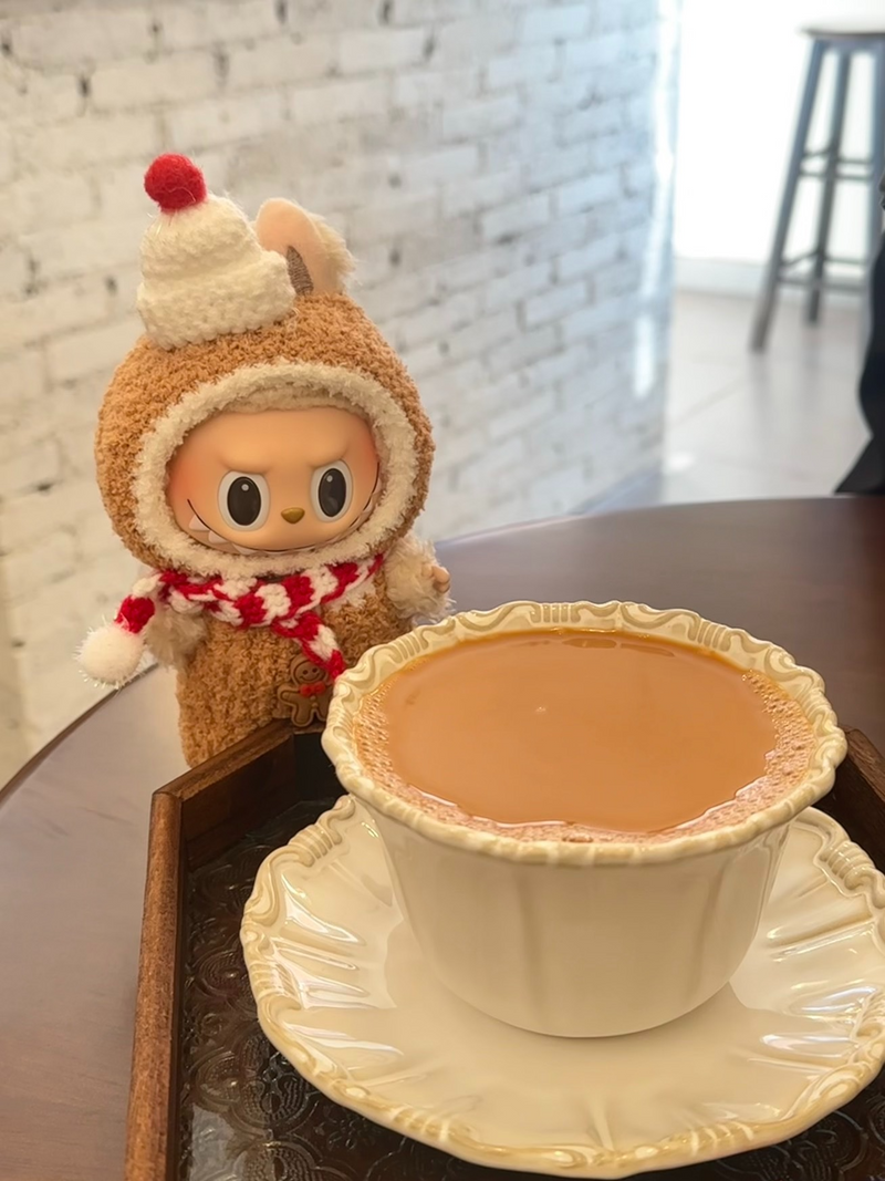 Festive Gingerbread LABUBU Doll Outfit – Cozy Hat, Scarf & Clothing Set for Holiday Fun! - Image 3