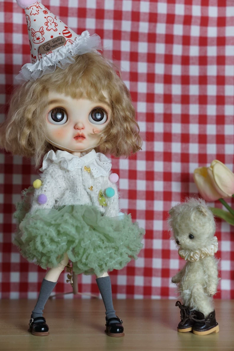 Customizable Blythe OB22 OB24 Winter Party Outfit - Festive Tutu Skirt, Sweater & Hat Set - Image 3