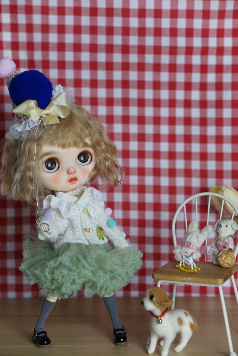 Customizable Blythe OB22 OB24 Winter Party Outfit - Festive Tutu Skirt, Sweater & Hat Set - Image 4