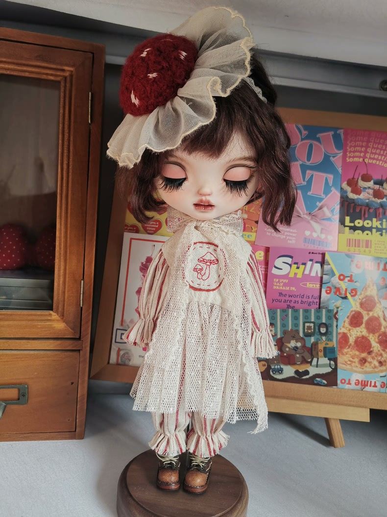 Whimsical Mushroom Blythe Outfit: Vintage Lace & Embroidery Fantasy Ensemble - Image 1