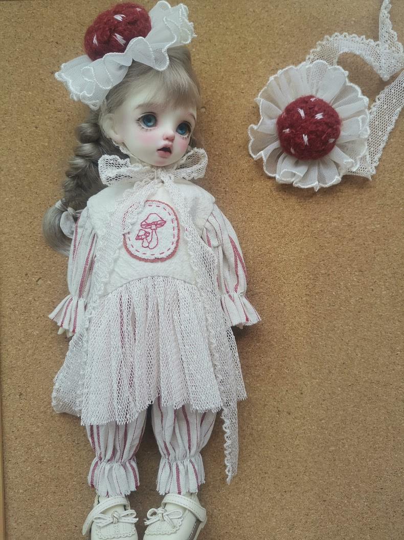 Whimsical Mushroom Blythe Outfit: Vintage Lace & Embroidery Fantasy Ensemble - Image 5