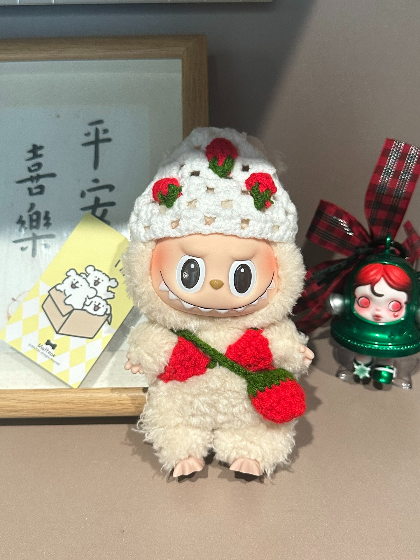 Handmade LABUBU Outfit: Charming Bikini, Hat & Bag for Fashionable Collectors - Image 1