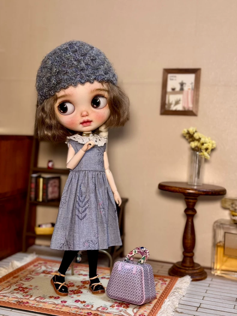 Vintage Elegance BLYTHE Doll Outfit – Japanese Cotton & Linen Dress with Floral Cape & Accessories - Image 4