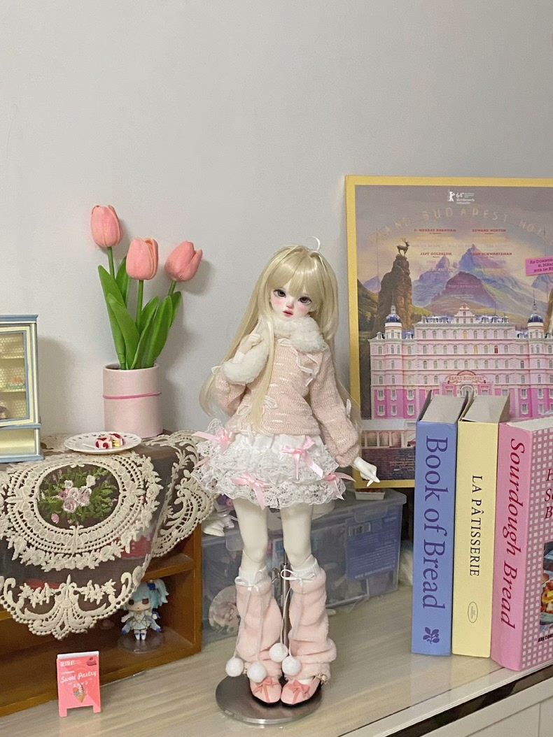 Elegant Peach & Green BJD 1/4 Doll Outfit – Lace Details & Luxurious Soft Fabric - Image 3