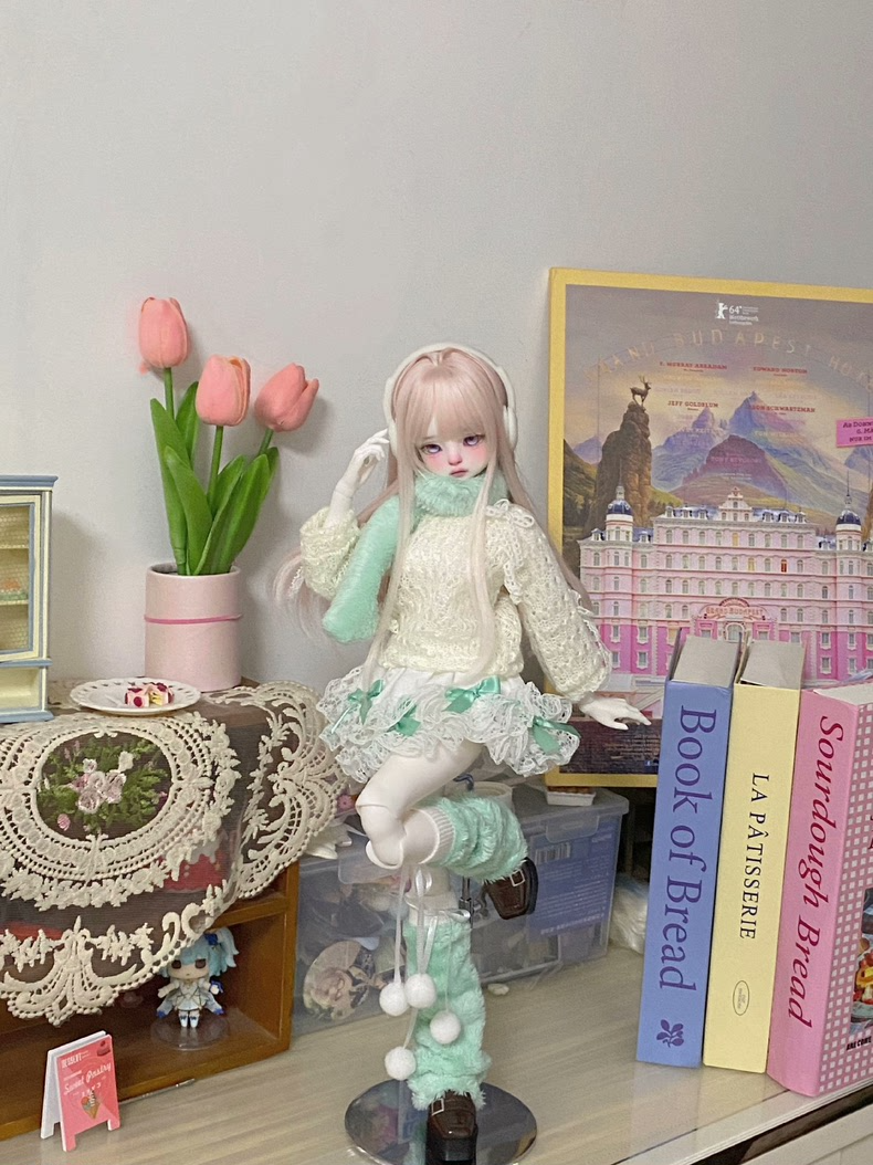 Elegant Peach & Green BJD 1/4 Doll Outfit – Lace Details & Luxurious Soft Fabric - Image 4