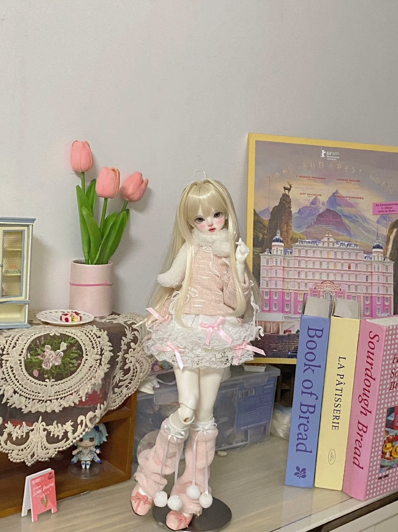 Elegant Peach & Green BJD 1/4 Doll Outfit – Lace Details & Luxurious Soft Fabric - Image 5