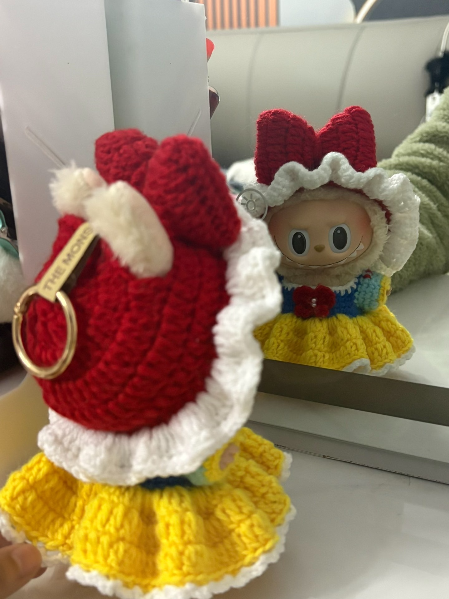 Handcrafted Snow White Doll Outfit – Vibrant Princess Ensemble with Detachable Hat & Premium Details - Image 1