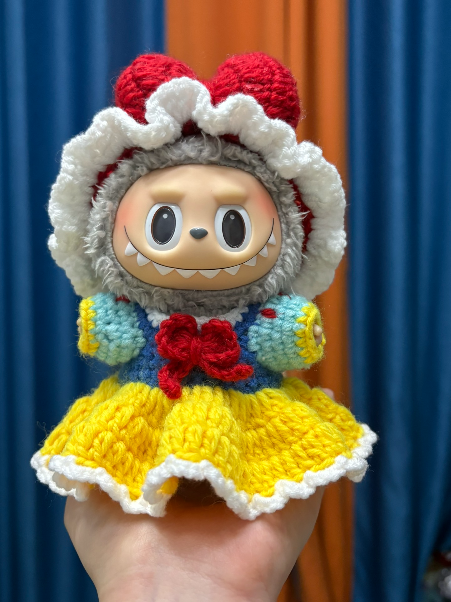 Handcrafted Snow White Doll Outfit – Vibrant Princess Ensemble with Detachable Hat & Premium Details - Image 5