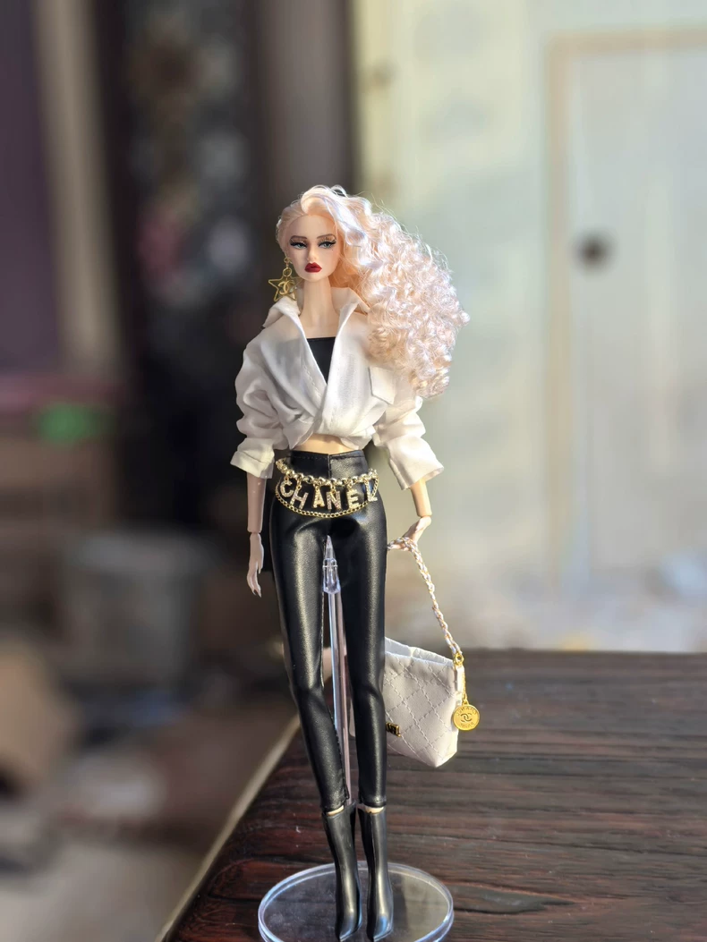 Stylish BJD 1/6 Doll Outfit: White Blouse, Leather Pants & Denim Vest with Designer Handbag - Image 4