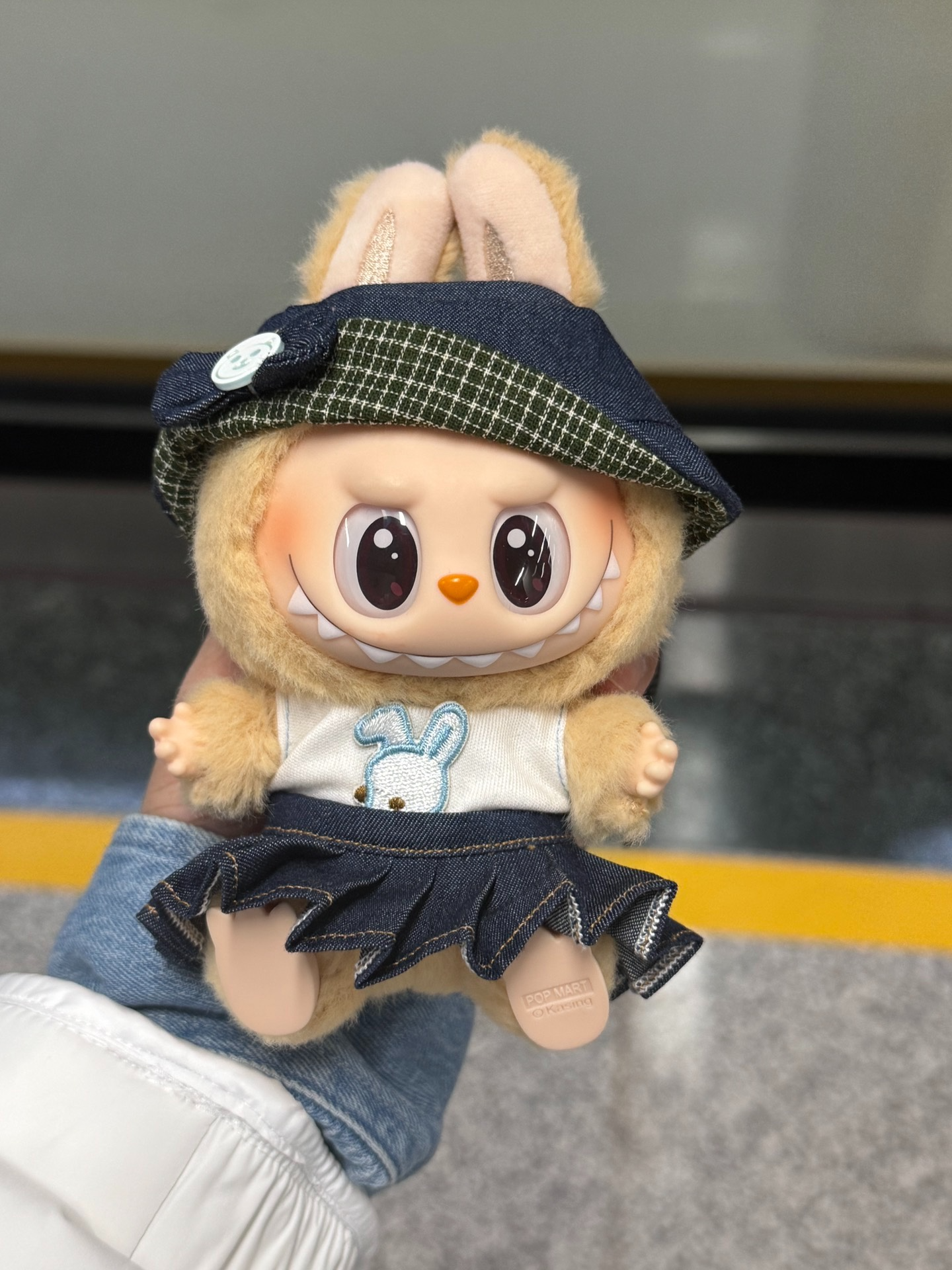 Adorable LABUBU Rabbit Outfit: Stylish T-Shirt, Denim Skirt & Hat for Dolls – Perfect for Play & Collections! - Image 1