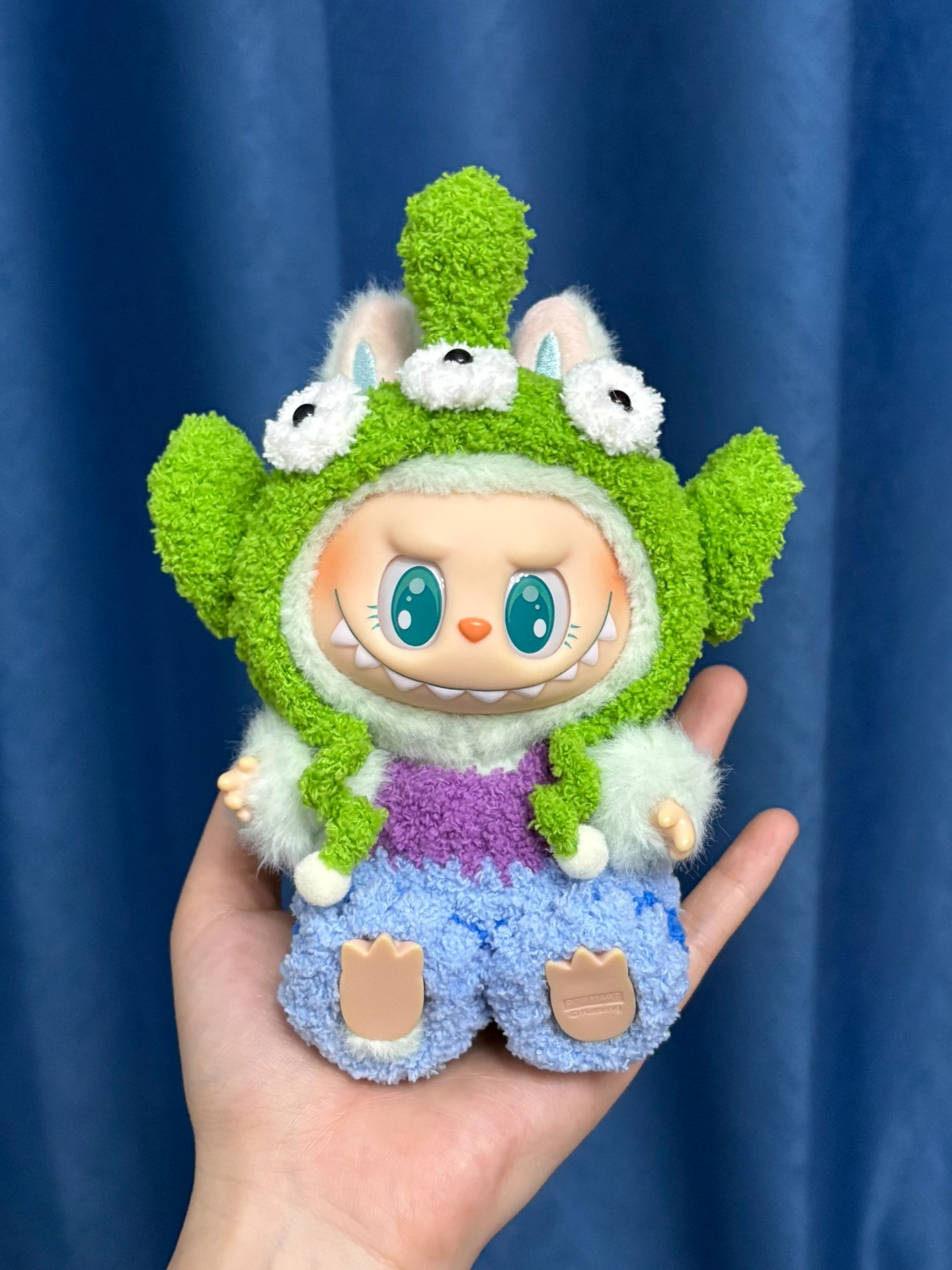 Customizable Labubu Doll Outfit – Vibrant Three-Eyed Monster Plush Costume in Green, Purple & Blue - Image 2