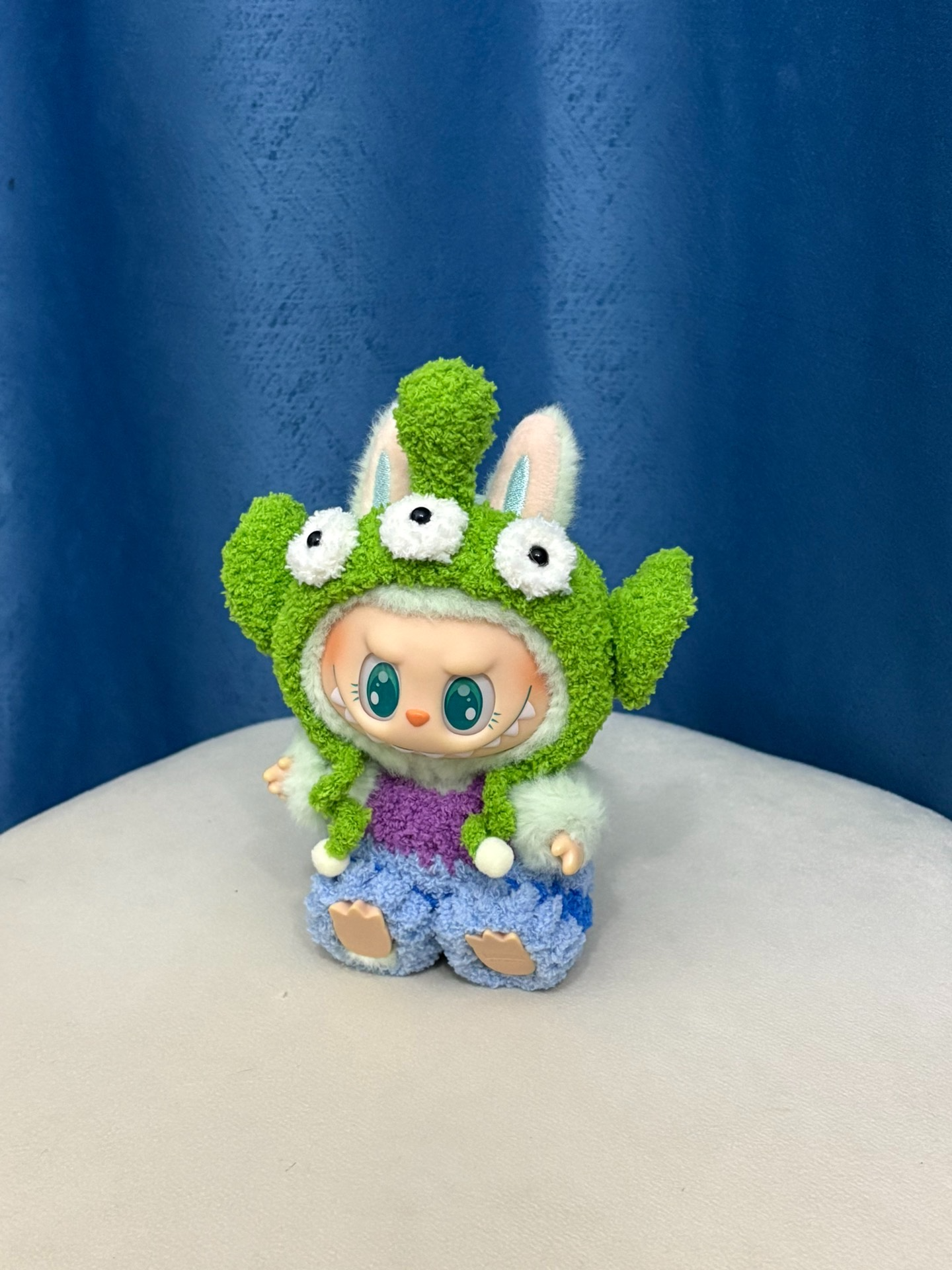 Customizable Labubu Doll Outfit – Vibrant Three-Eyed Monster Plush Costume in Green, Purple & Blue - Image 3
